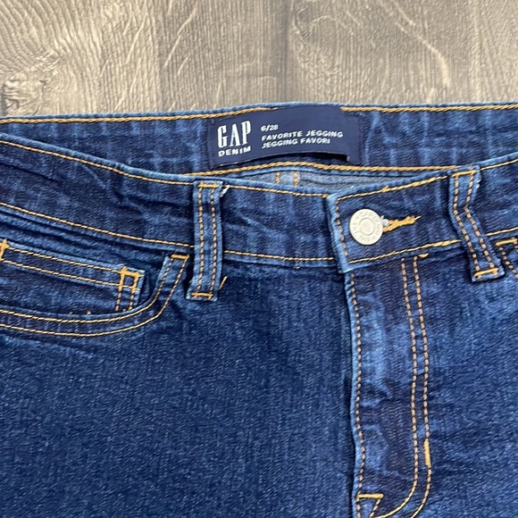 Gap • Favorite Jegging • Size 6/28 - Picture 6 of 8